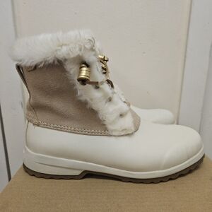 Women's Beige and White Winter Boots